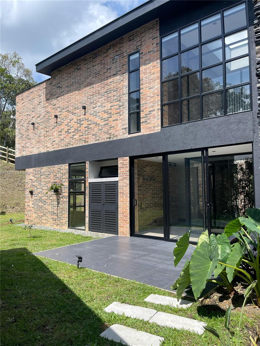 llanogrande Hills - Residential