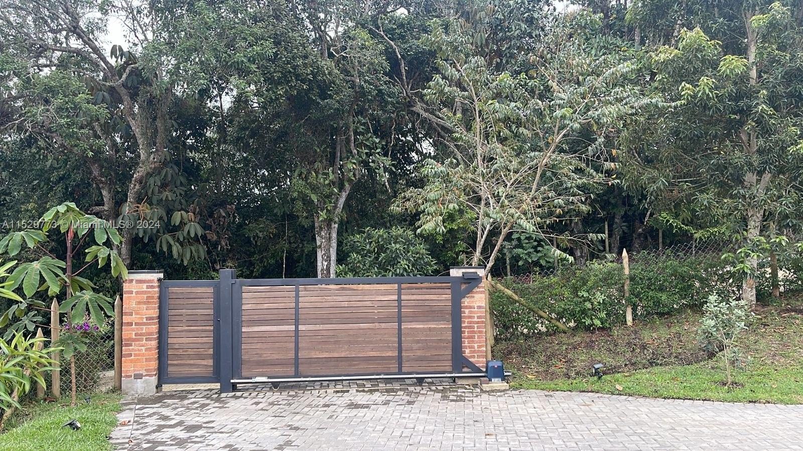 llanogrande Hills - Residential