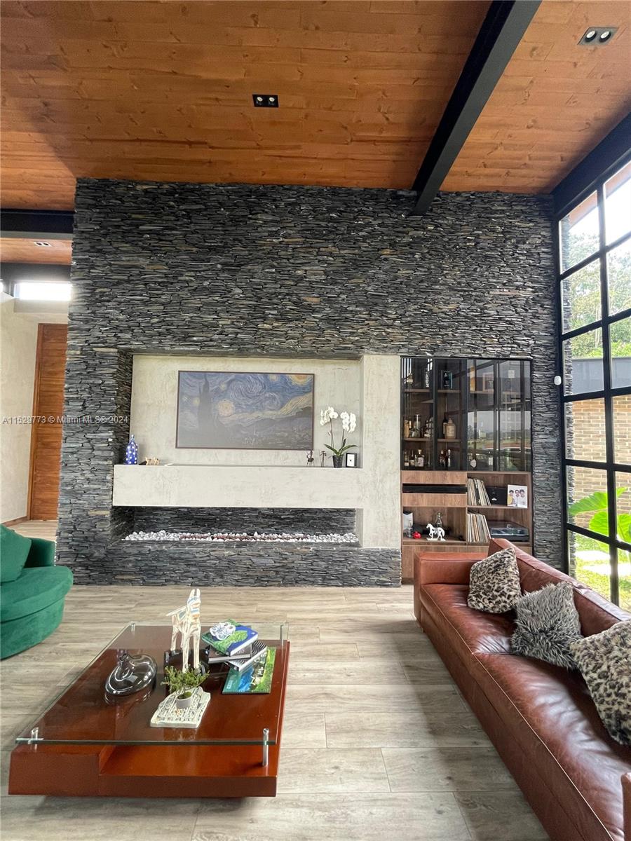 llanogrande Hills - Residential