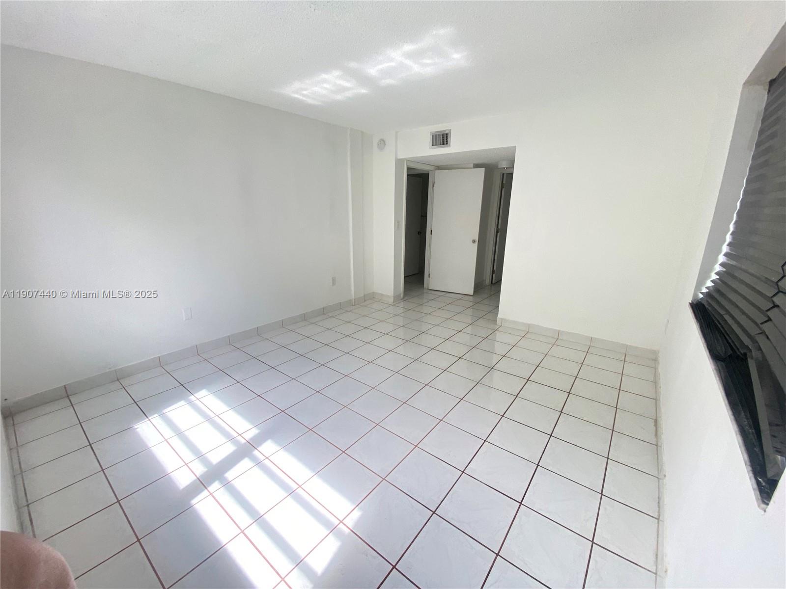 EXPO I CONDO - Residential Lease