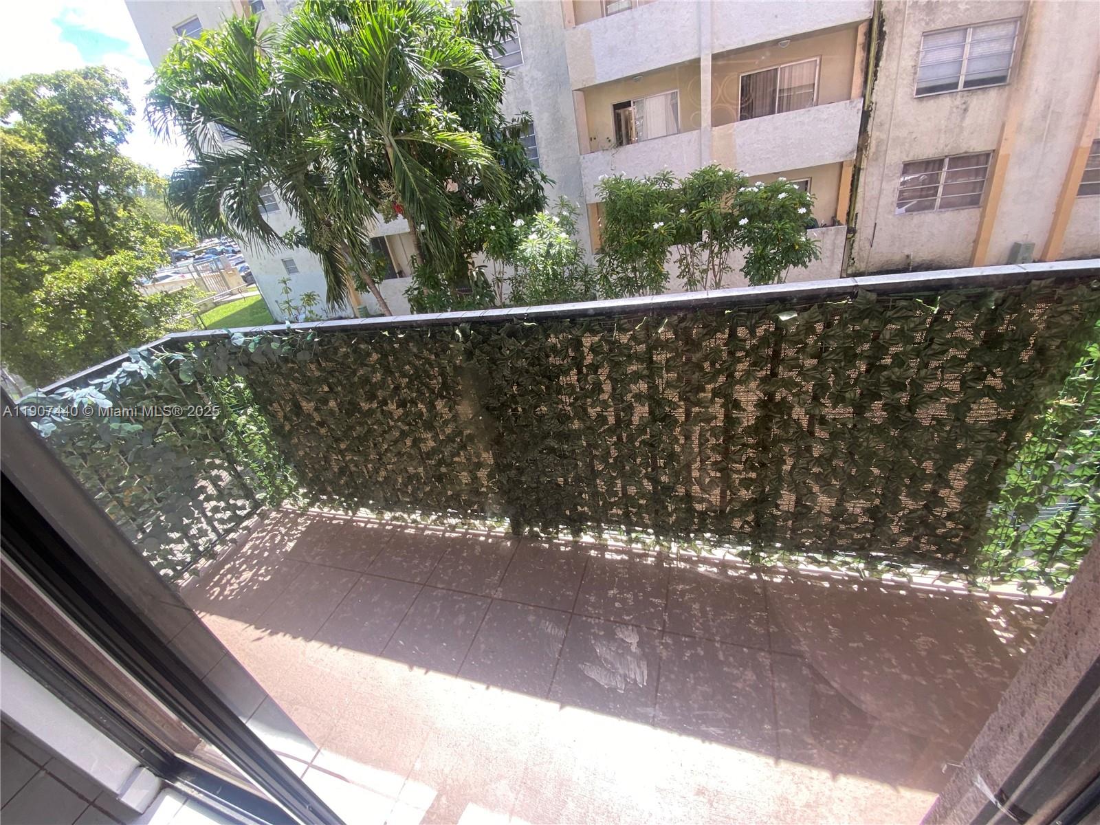 EXPO I CONDO - Residential Lease