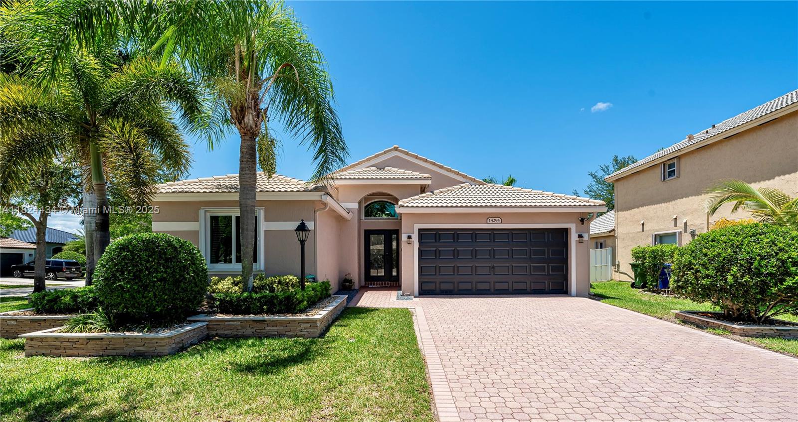 14295 NW 18th Pl, Pembroke Pines, FL, 33028/$720,000 1 14295 NW 18th Pl