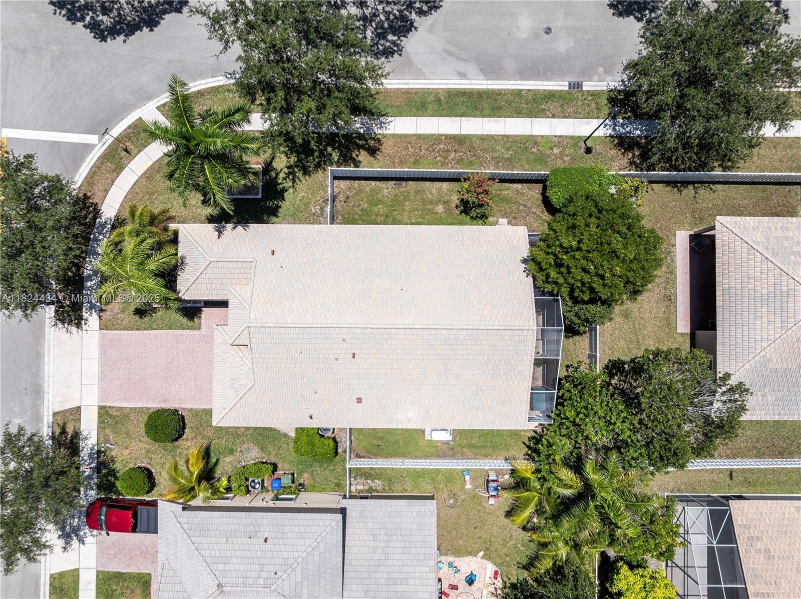 14295 NW 18th Pl, Pembroke Pines, FL, 33028/$720,000 2 14295 NW 18th Pl