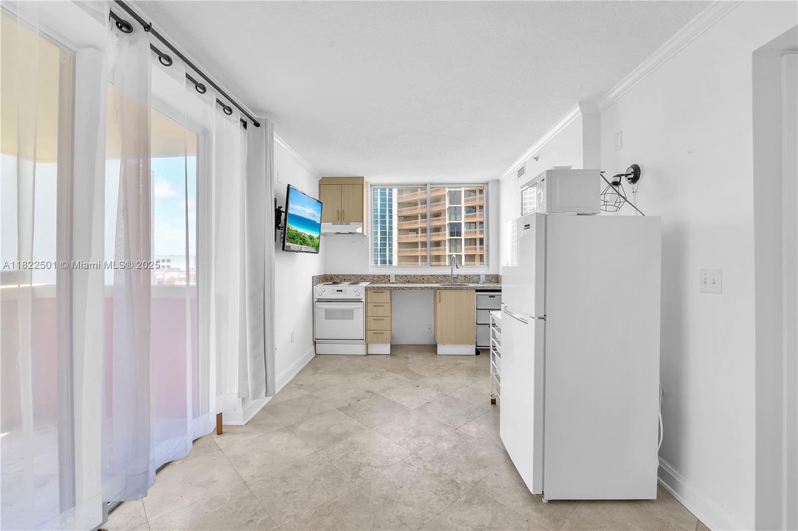 THE MUTINY CONDO - Residential Lease