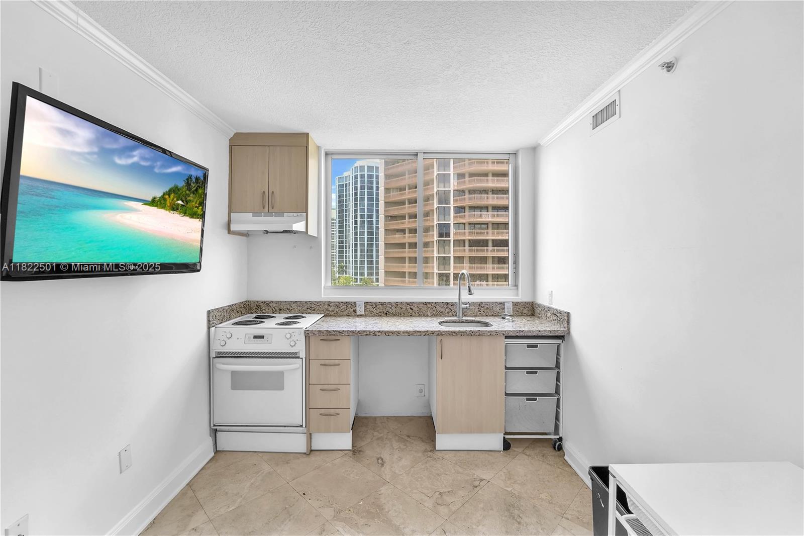 THE MUTINY CONDO - Residential Lease
