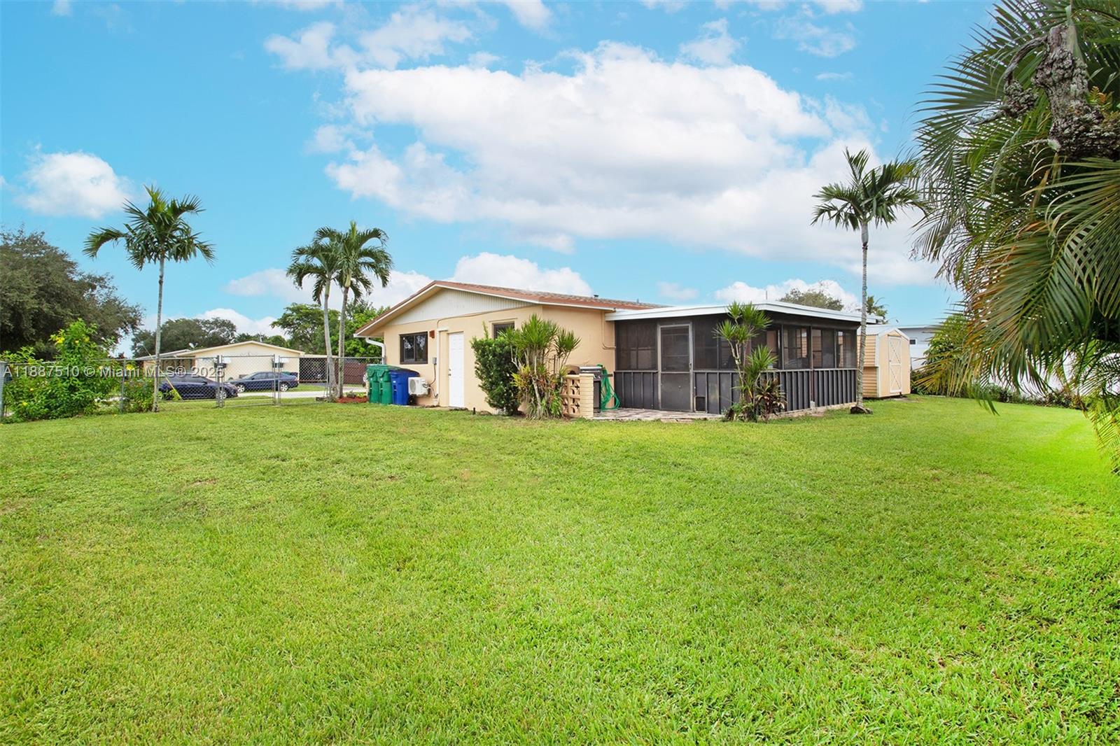 SUMMERTIME ISLES 1ST ADD - Residential