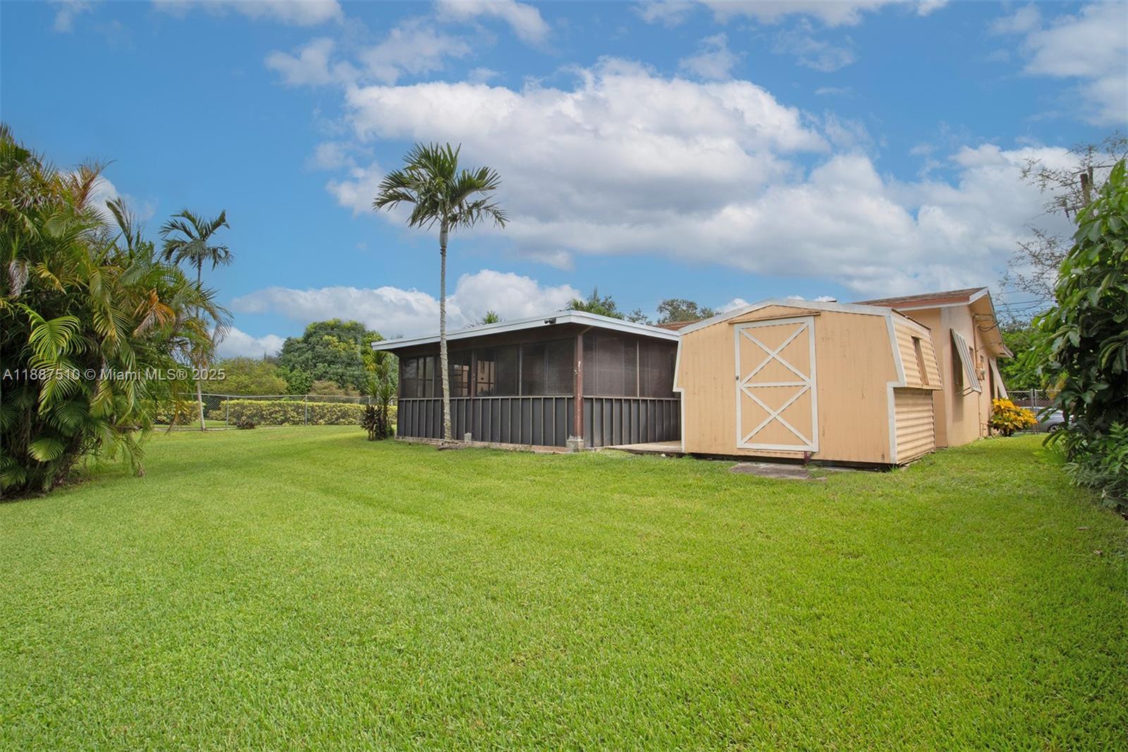 SUMMERTIME ISLES 1ST ADD - Residential