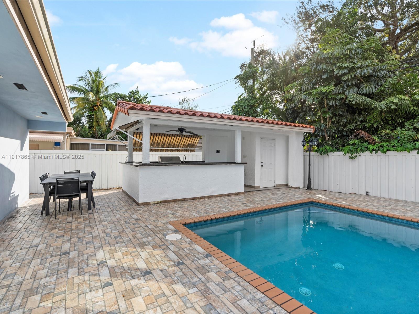 PEMBROKE PINES NO 2 - Residential