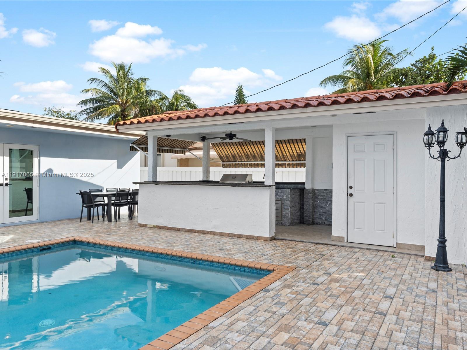 PEMBROKE PINES NO 2 - Residential