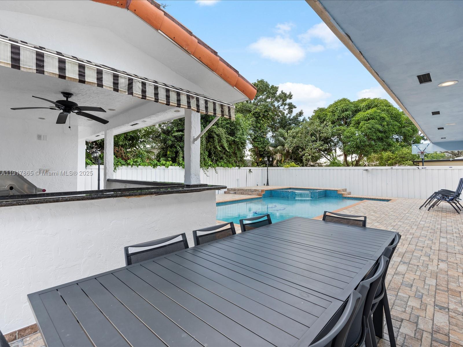 PEMBROKE PINES NO 2 - Residential