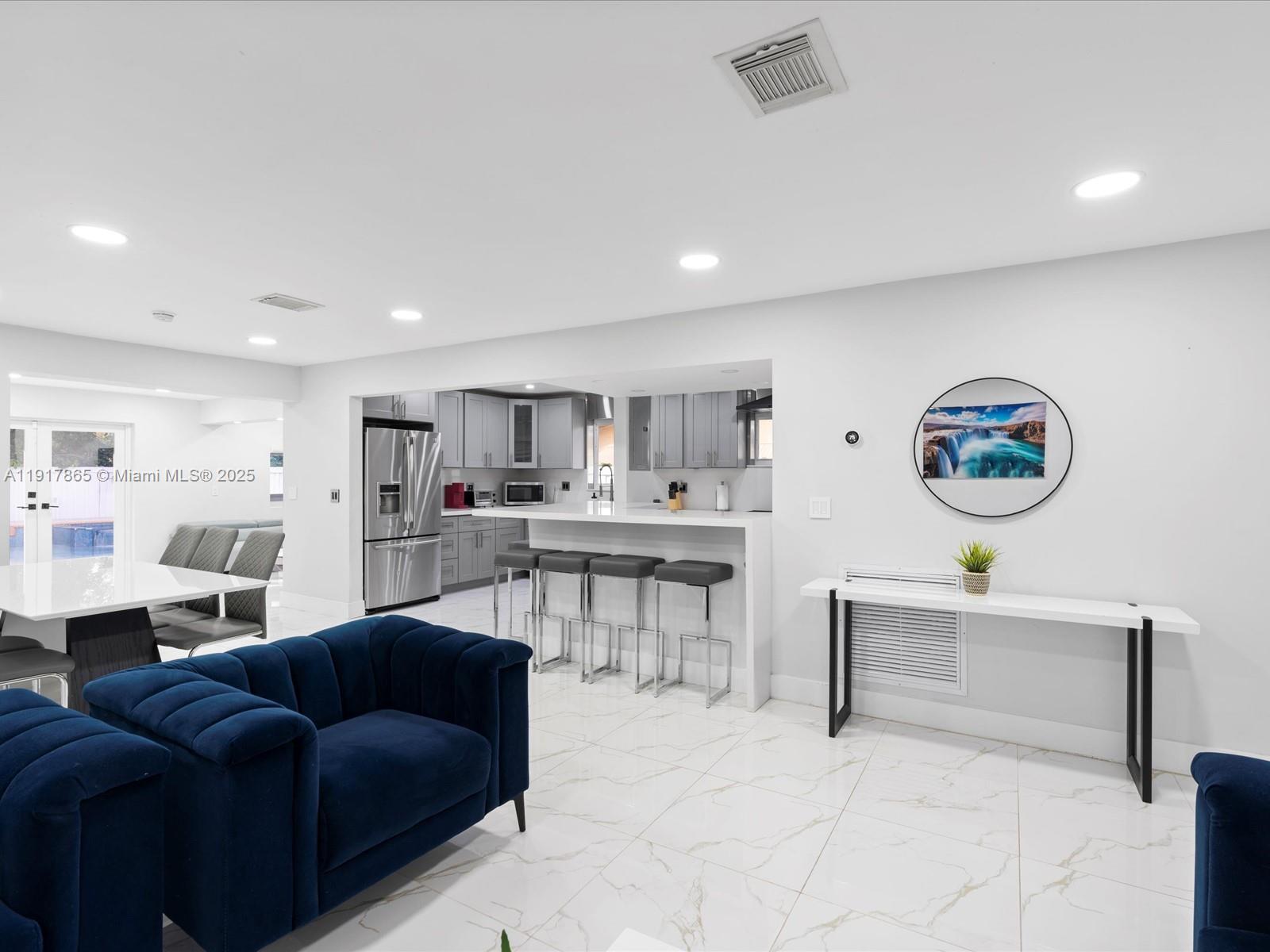 PEMBROKE PINES NO 2 - Residential