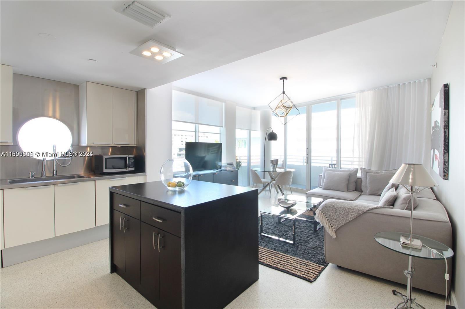 225 Collins Ave 6L, Miami Beach, Miami-Dade County, Florida - 2 Bedrooms  
2 Bathrooms - 