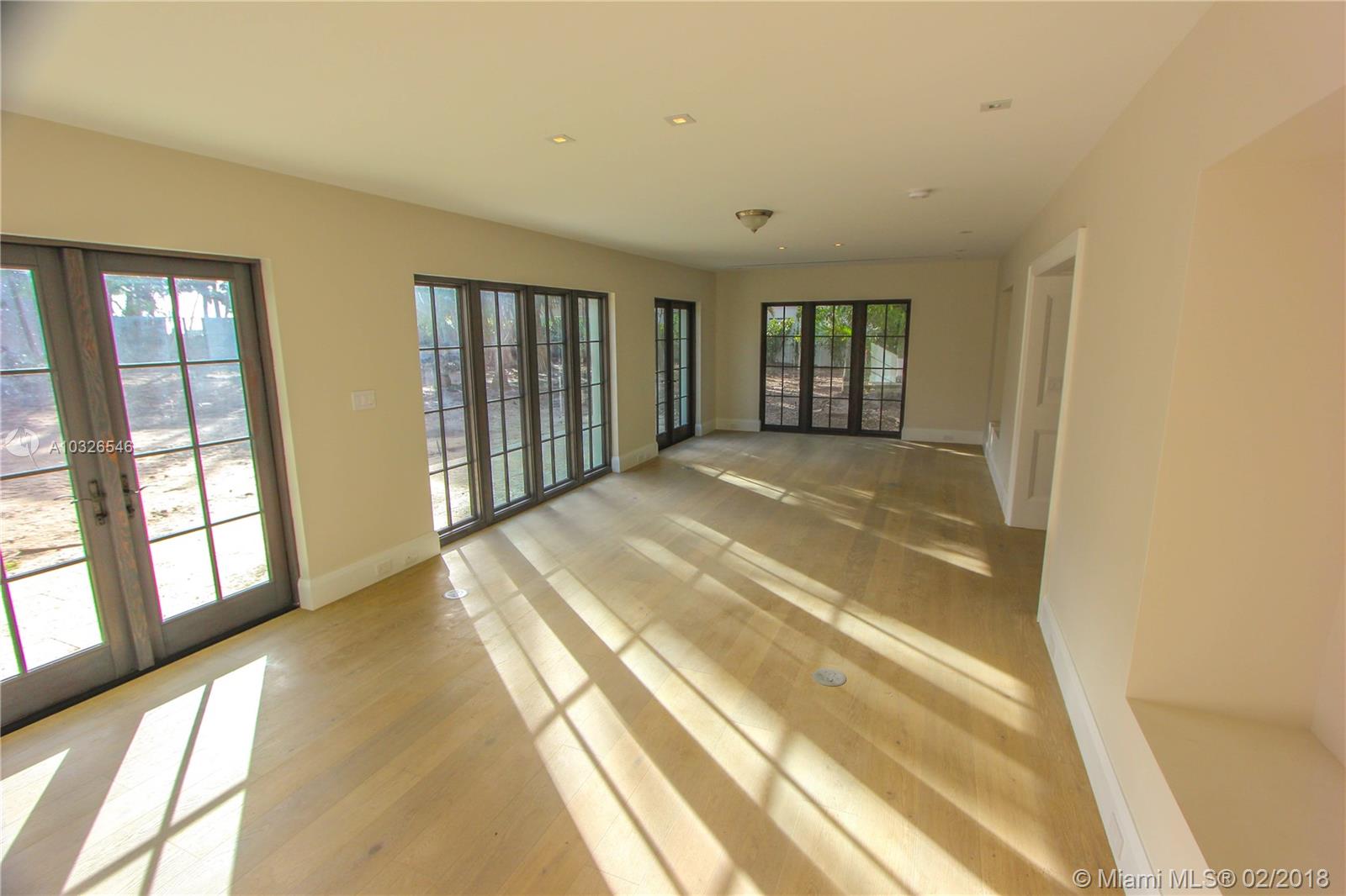 GOLDEN BEACH SEC C - Residential