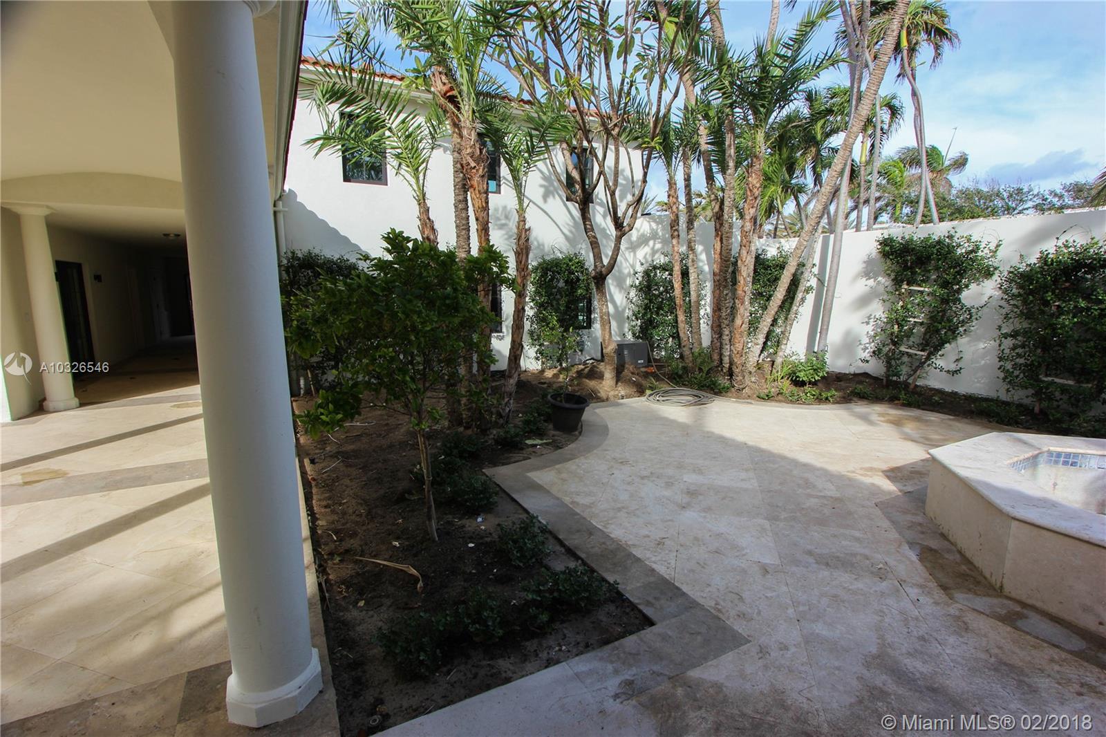 GOLDEN BEACH SEC C - Residential