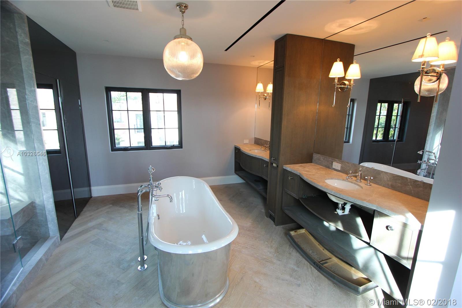 GOLDEN BEACH SEC C - Residential