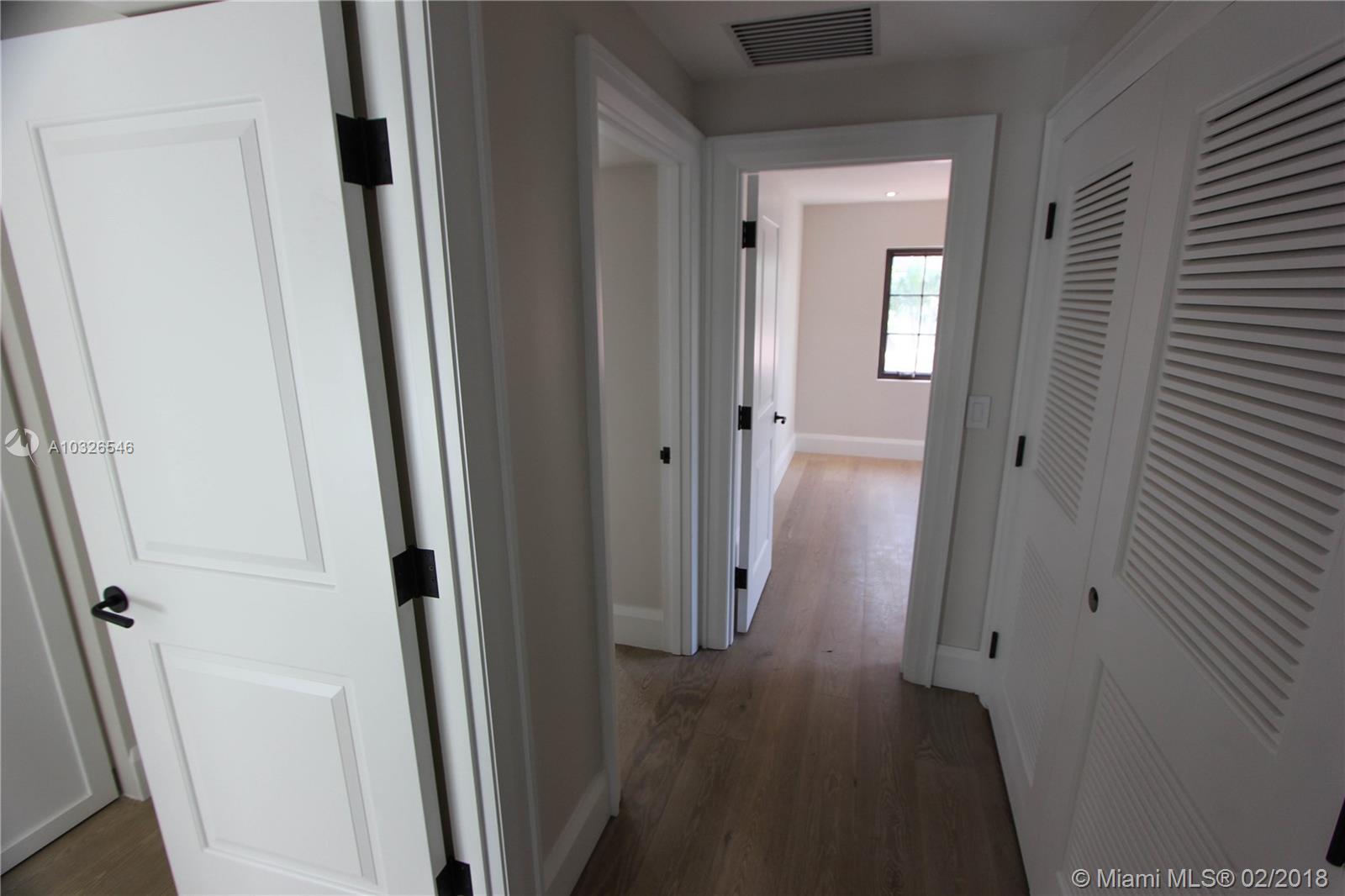 GOLDEN BEACH SEC C - Residential