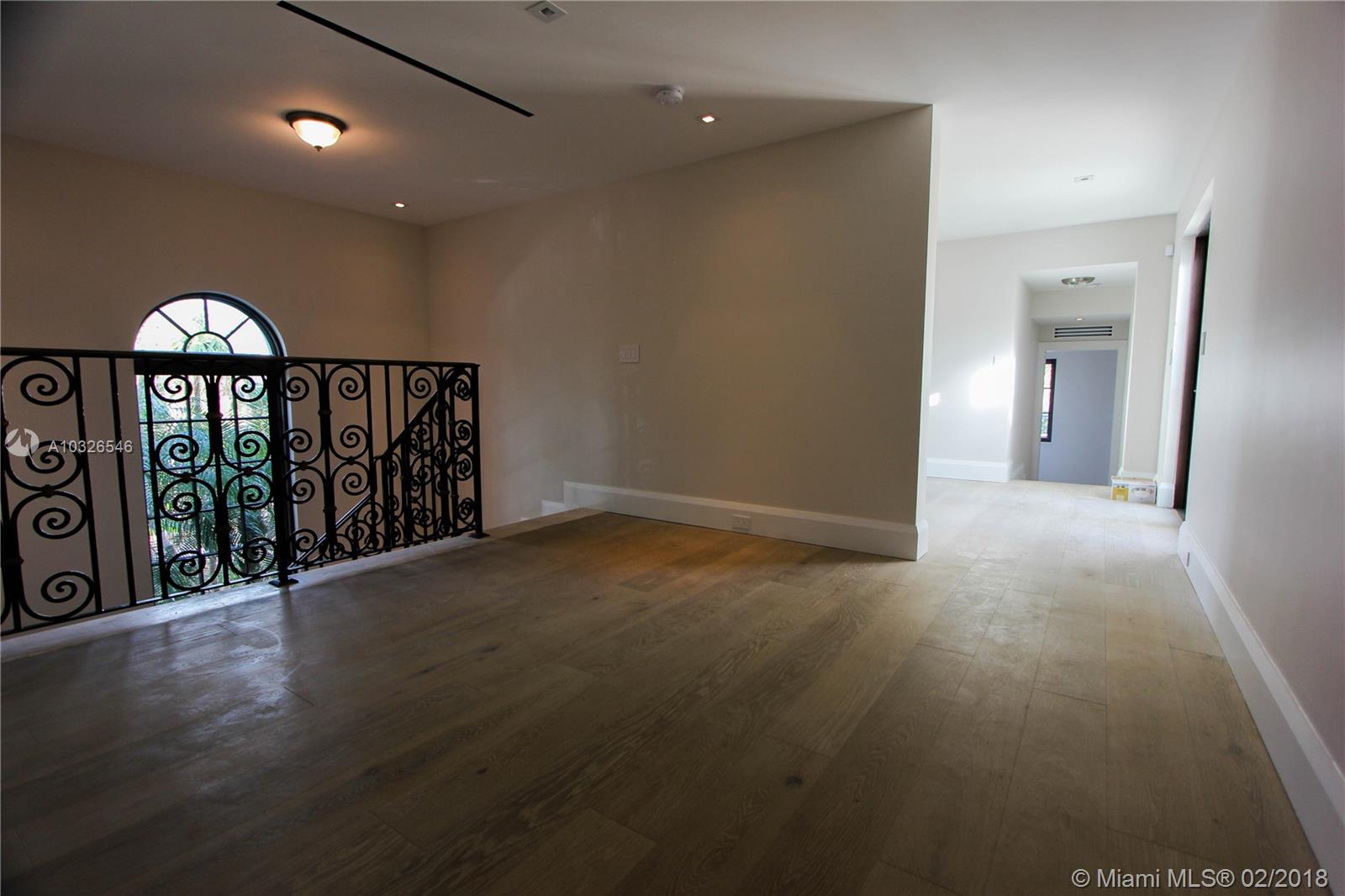 GOLDEN BEACH SEC C - Residential