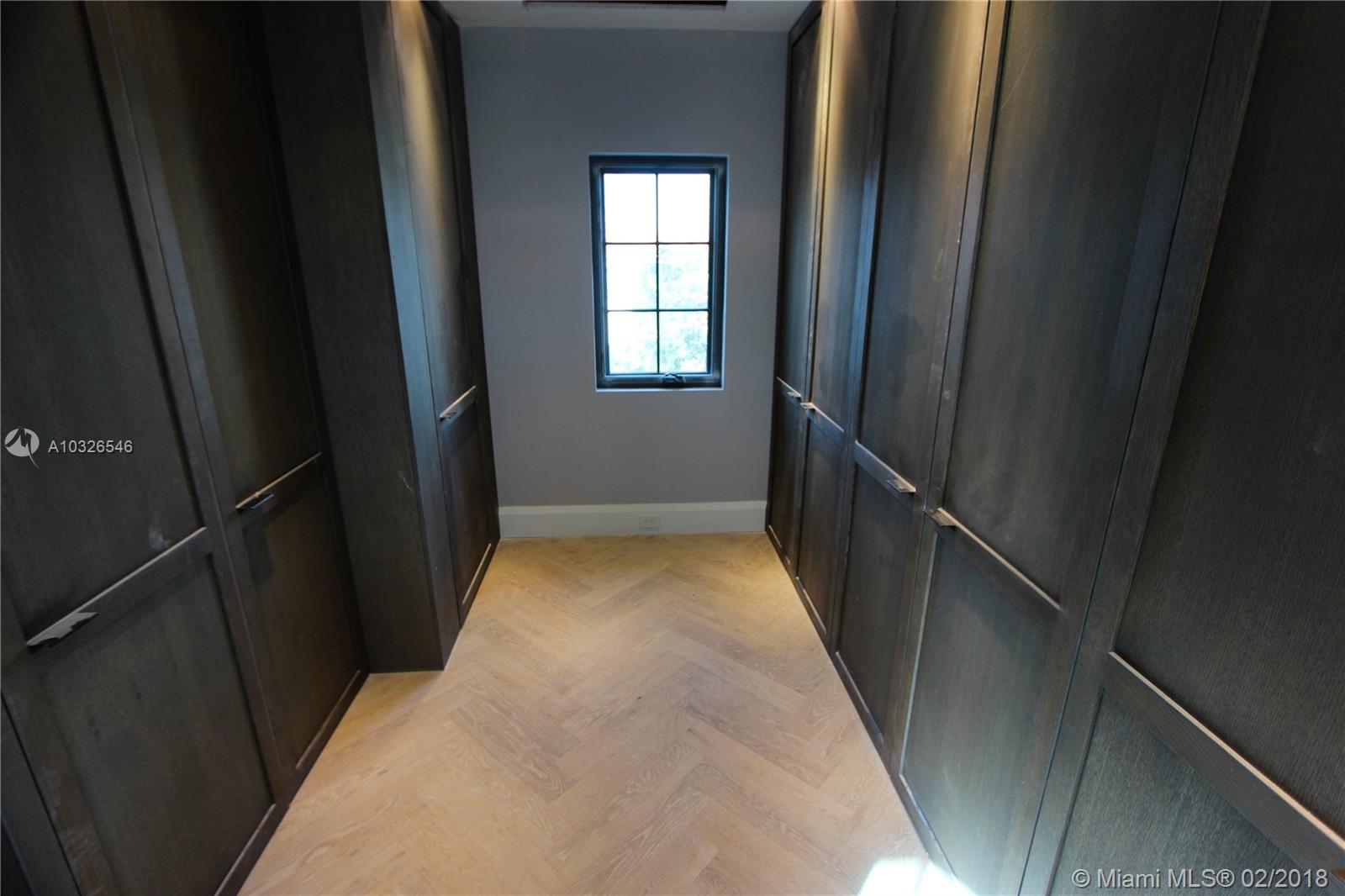 GOLDEN BEACH SEC C - Residential