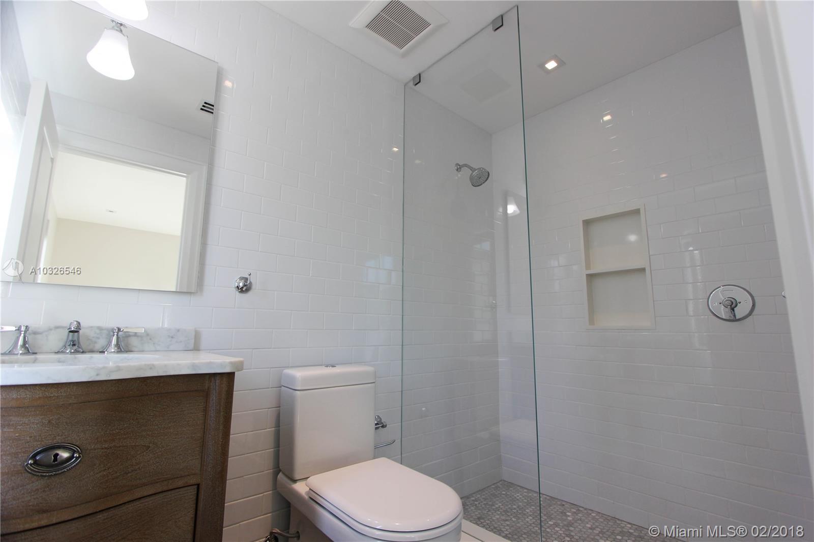 GOLDEN BEACH SEC C - Residential