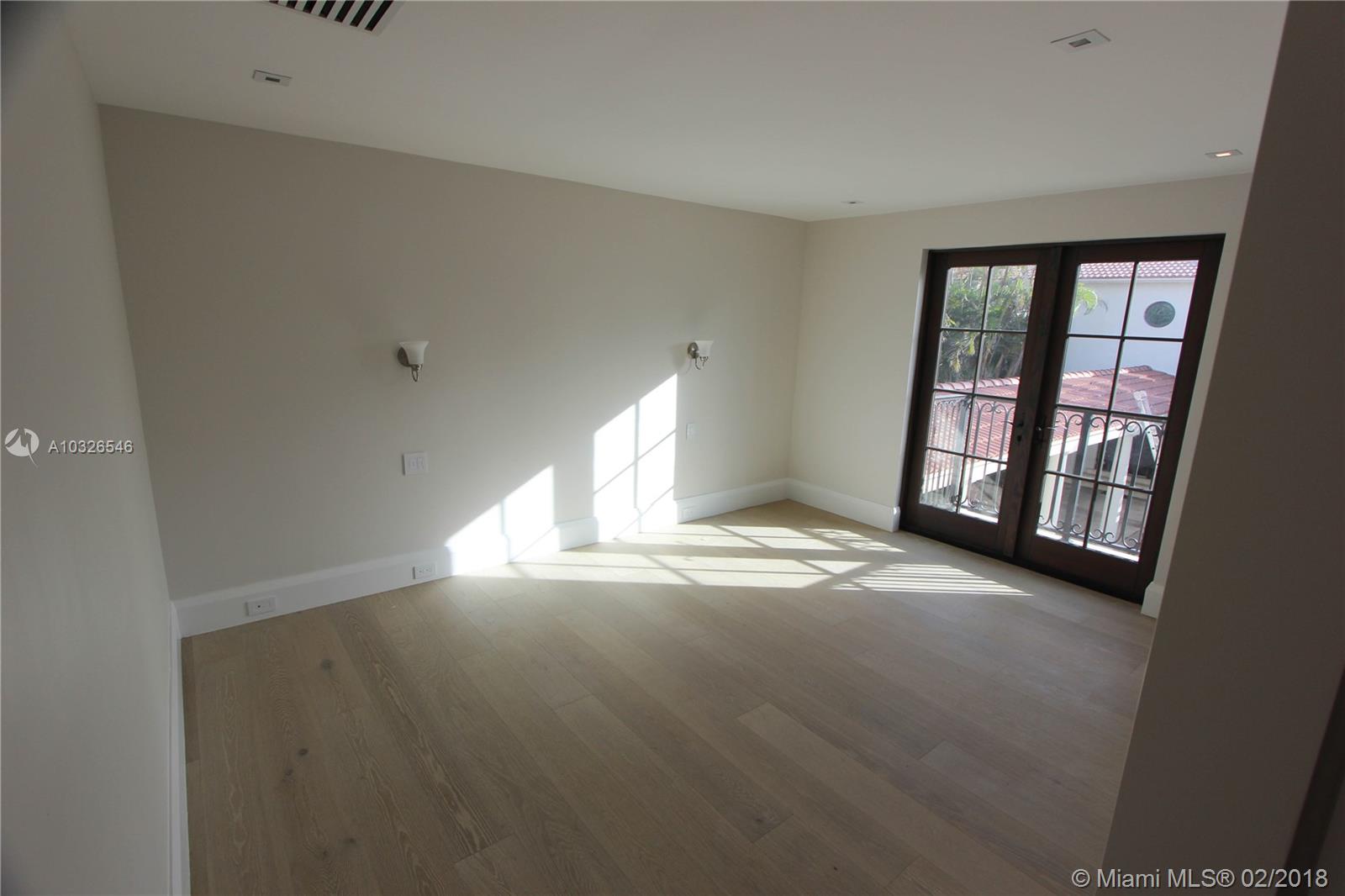 GOLDEN BEACH SEC C - Residential