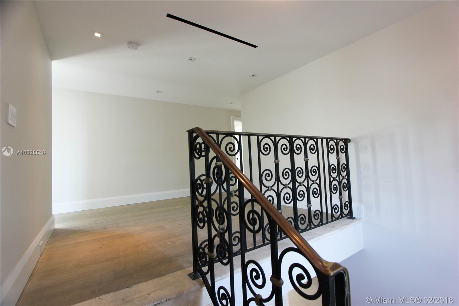 GOLDEN BEACH SEC C - Residential