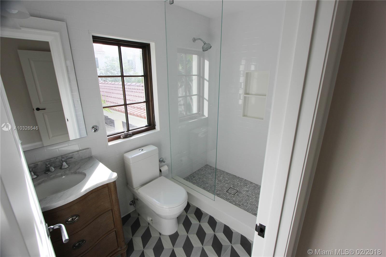 GOLDEN BEACH SEC C - Residential