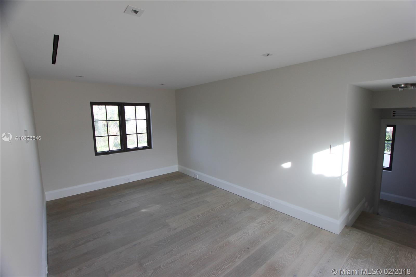 GOLDEN BEACH SEC C - Residential