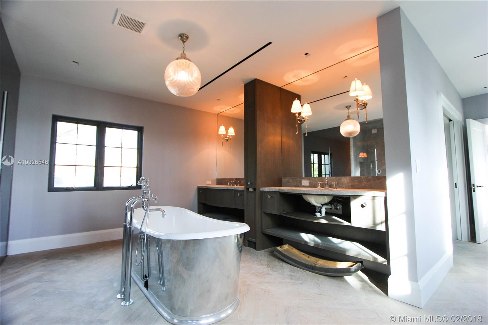 GOLDEN BEACH SEC C - Residential