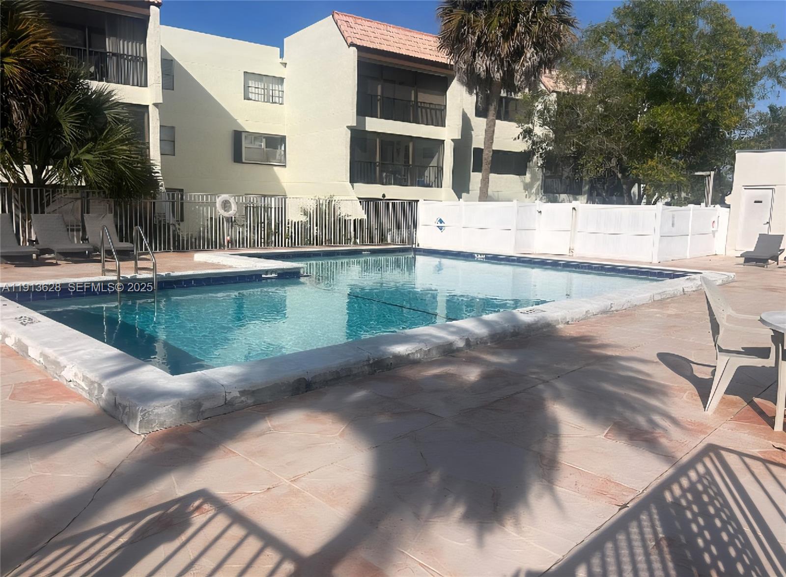 BUILDING FIVE OF RACQUET - Residential Lease