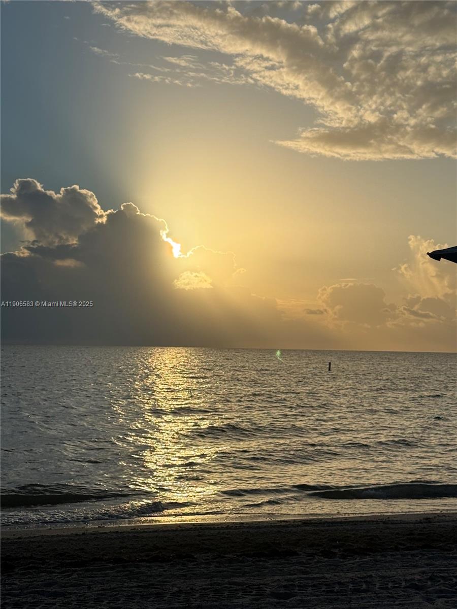 CASA DEL MAR CONDO - Residential Lease