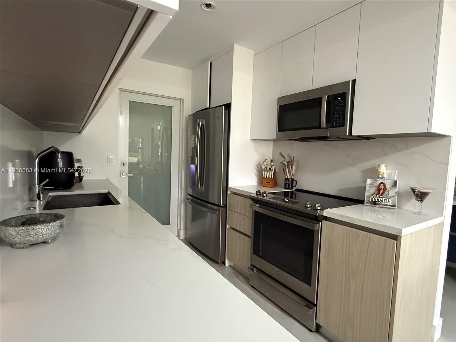 CASA DEL MAR CONDO - Residential Lease