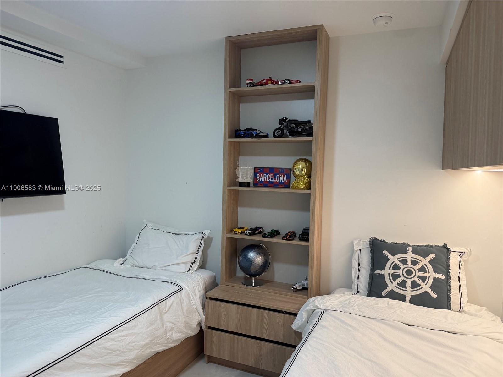 CASA DEL MAR CONDO - Residential Lease