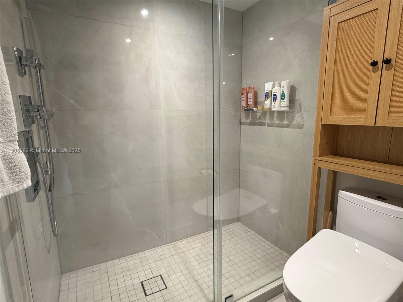 CASA DEL MAR CONDO - Residential Lease