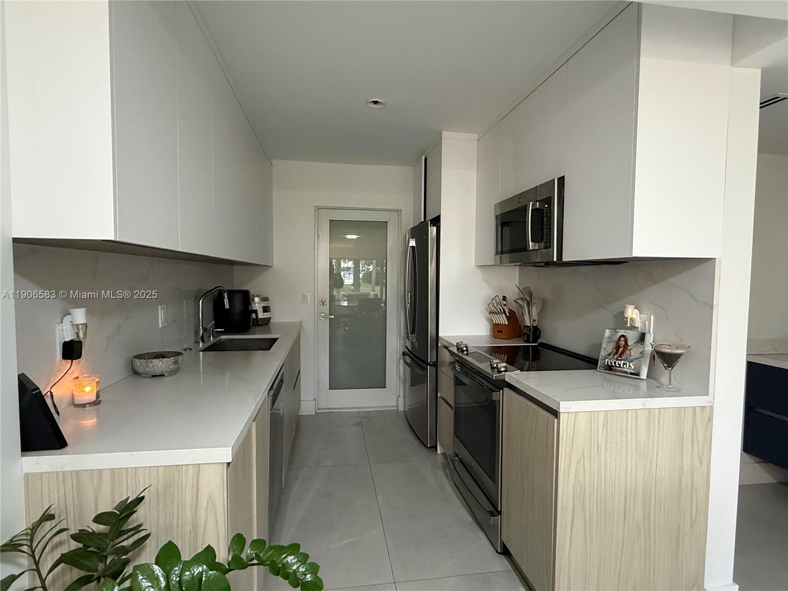 CASA DEL MAR CONDO - Residential Lease