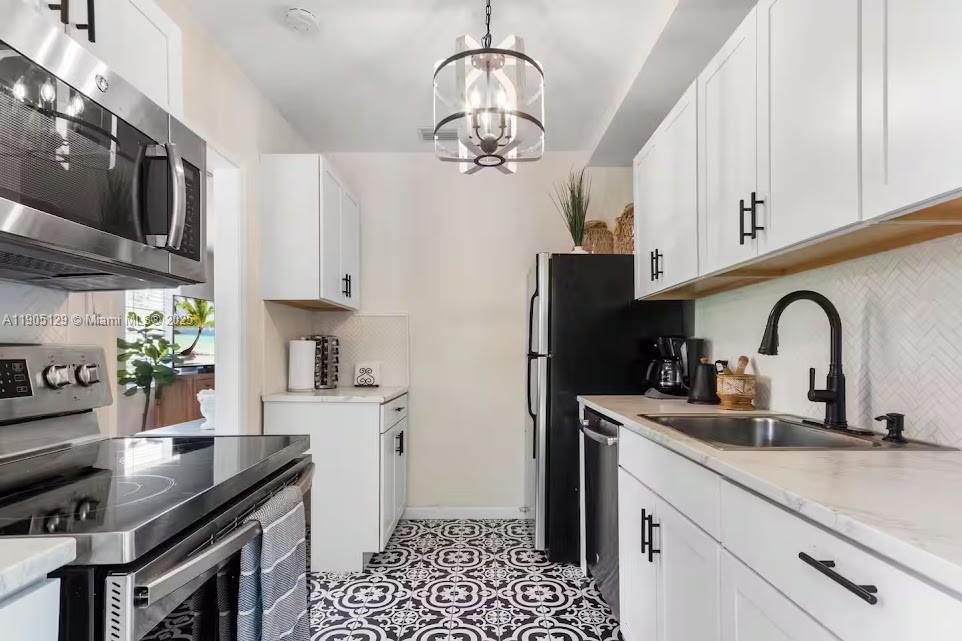 SHORES ESTATES - Residential