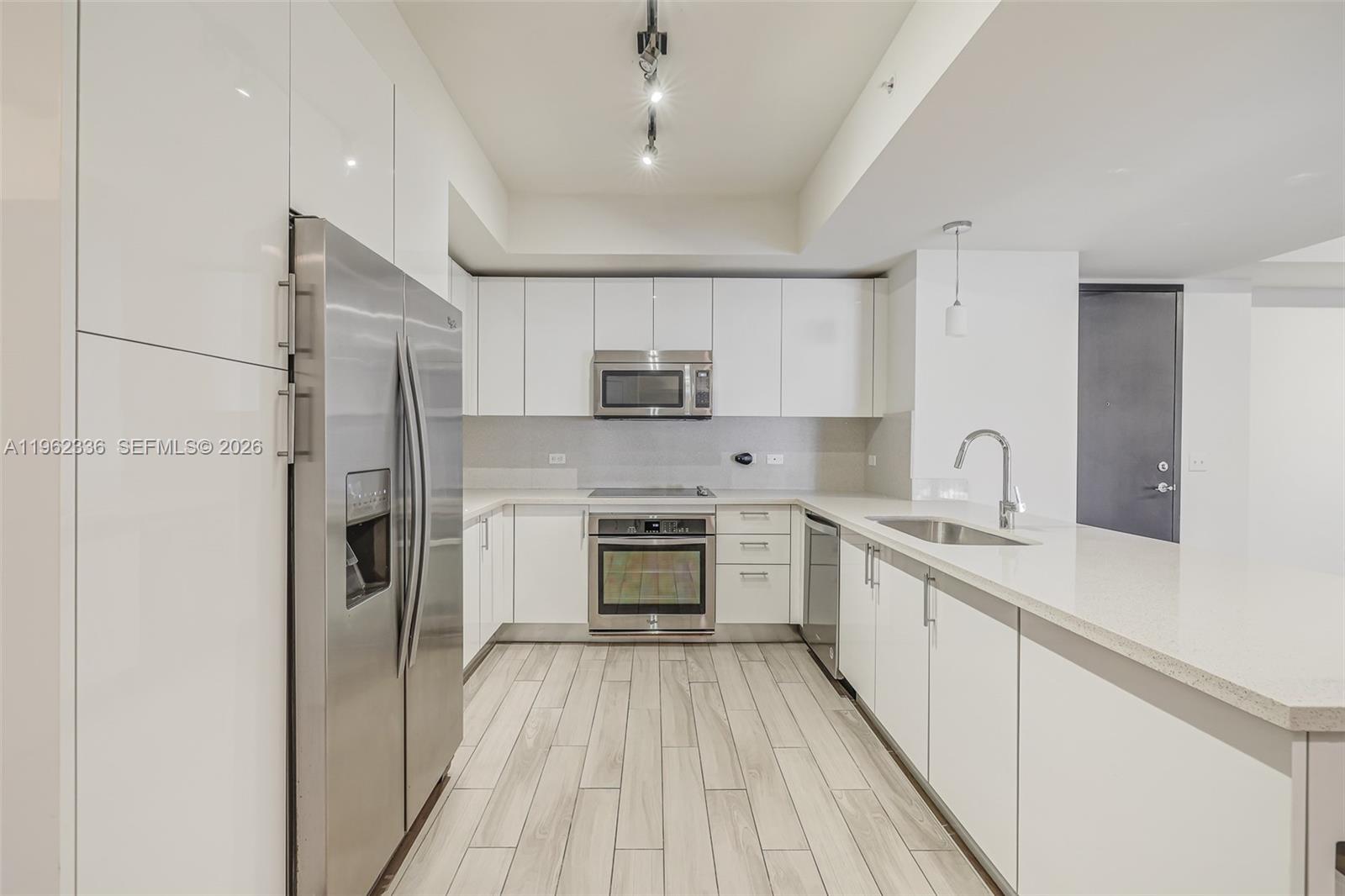 NINE AT MARY BRICKELL VIL - Residential