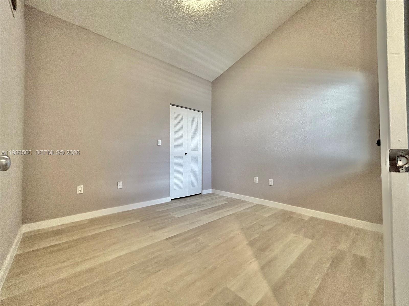 LAKEVIEW CLUB CONDO - Residential Lease