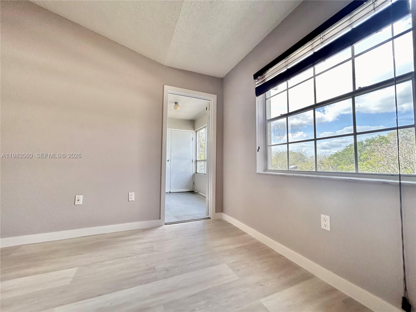 LAKEVIEW CLUB CONDO - Residential Lease