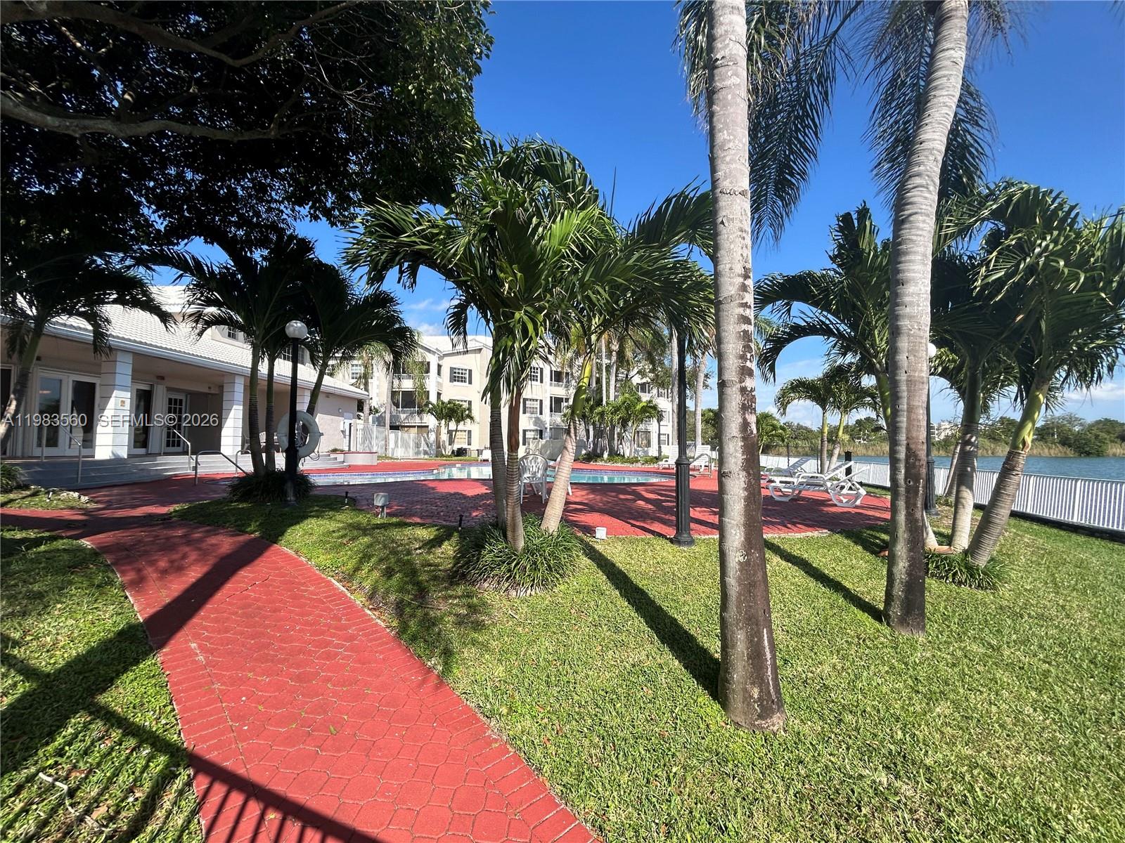 LAKEVIEW CLUB CONDO - Residential Lease