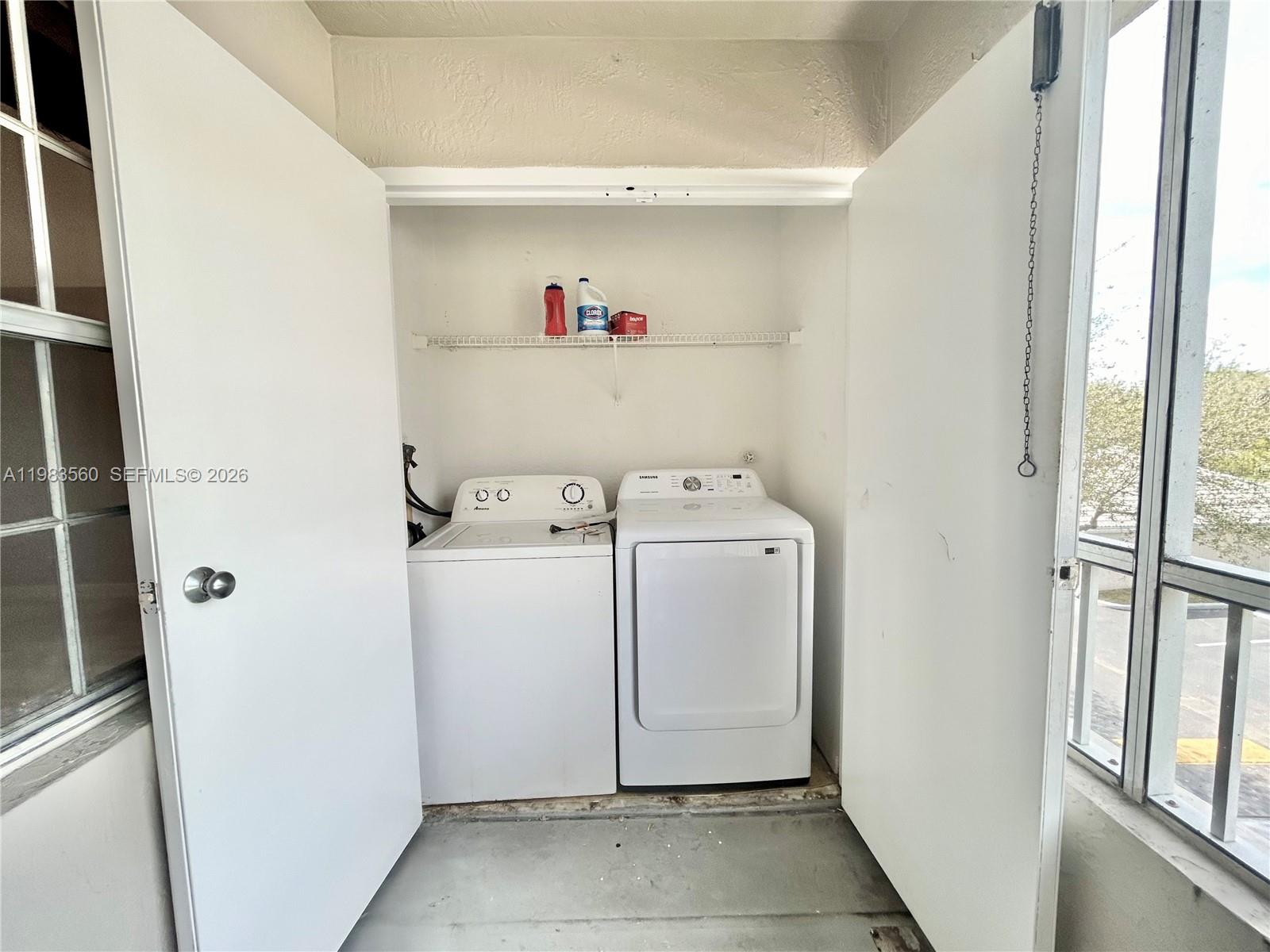 LAKEVIEW CLUB CONDO - Residential Lease