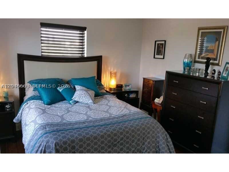 900 NE 18th Ave 505