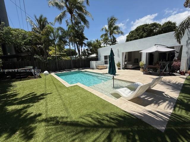 Experience the best of South Florida living in this beautifully appointed home located just minutes from the beach, vibrant downtown Fort Lauderdale, and with quick access to major highways for easy commuting.
This residence is designed with comfort and quality in mind. It features a RainSoft whole-home water filtration system, a saltwater pool, and top-of-the-line Samsung appliances throughout — making everyday living both convenient and luxurious.
The home can be leased fully furnished or partially furnished to fit your lifestyle. For added ease, utilities can be fully included for a flat monthly rate of $7,000, creating a stress-free living experience.