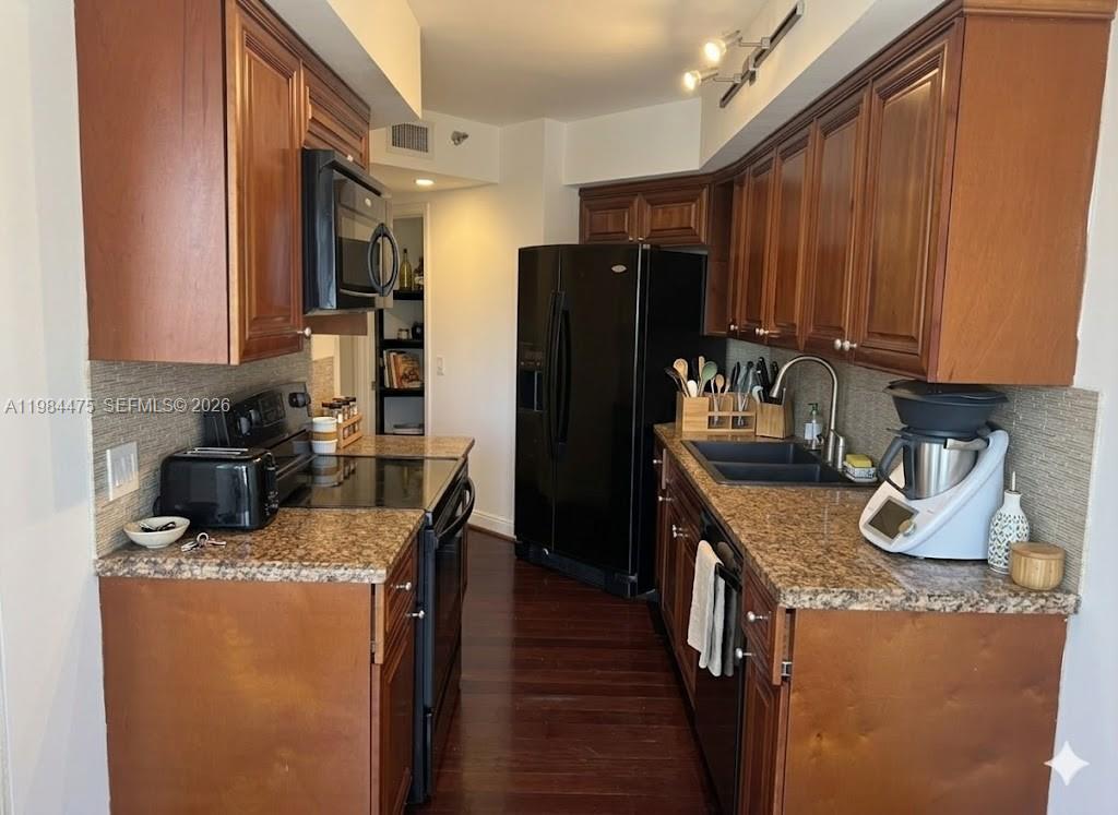 PORTSVIEW @ THE WATERWAYS - Residential Lease