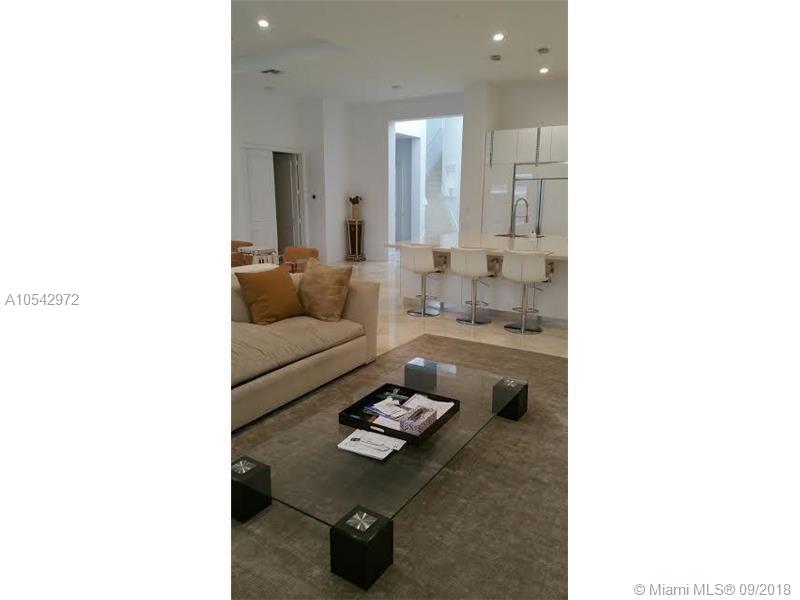 5 AND HALF BEDROOMS
5 AND HALF BATHROOMS
GATED COMMUNITY