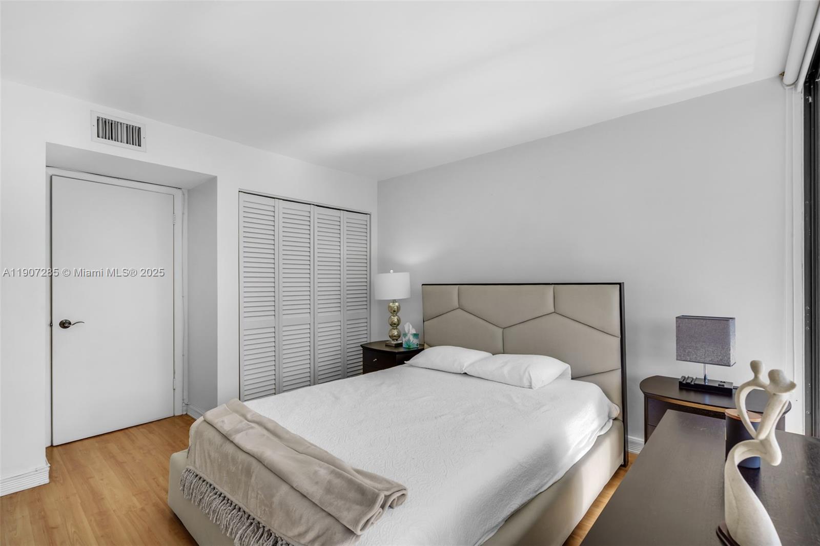 BRICKELL PLACE PHASE II C - Residential