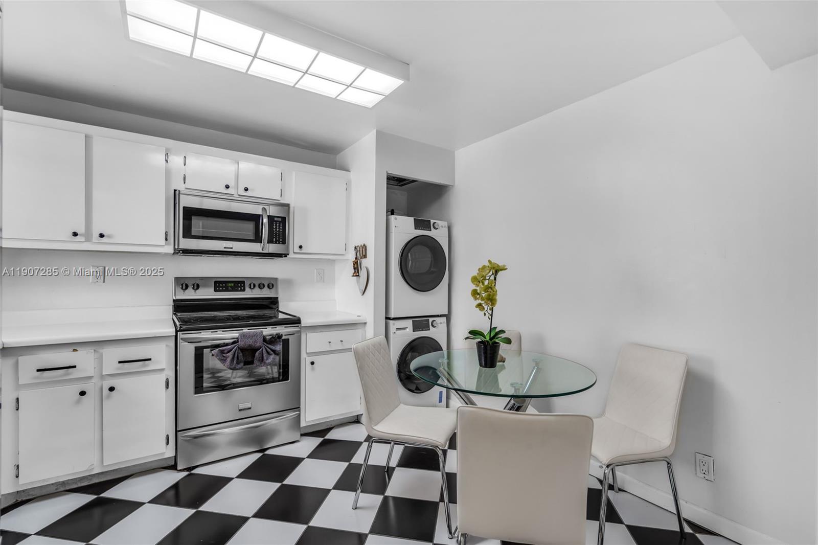 BRICKELL PLACE PHASE II C - Residential