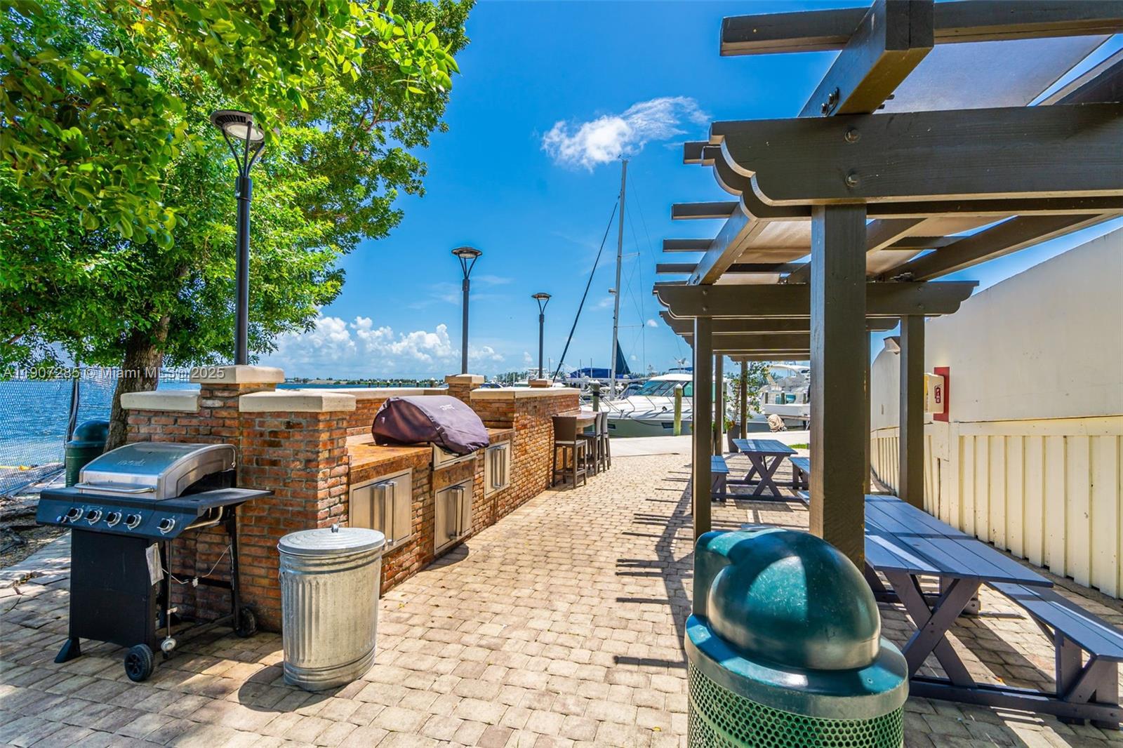 BRICKELL PLACE PHASE II C - Residential