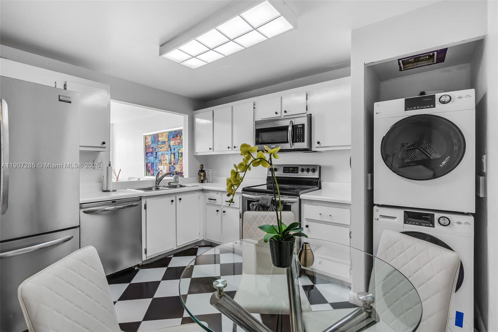 BRICKELL PLACE PHASE II C - Residential