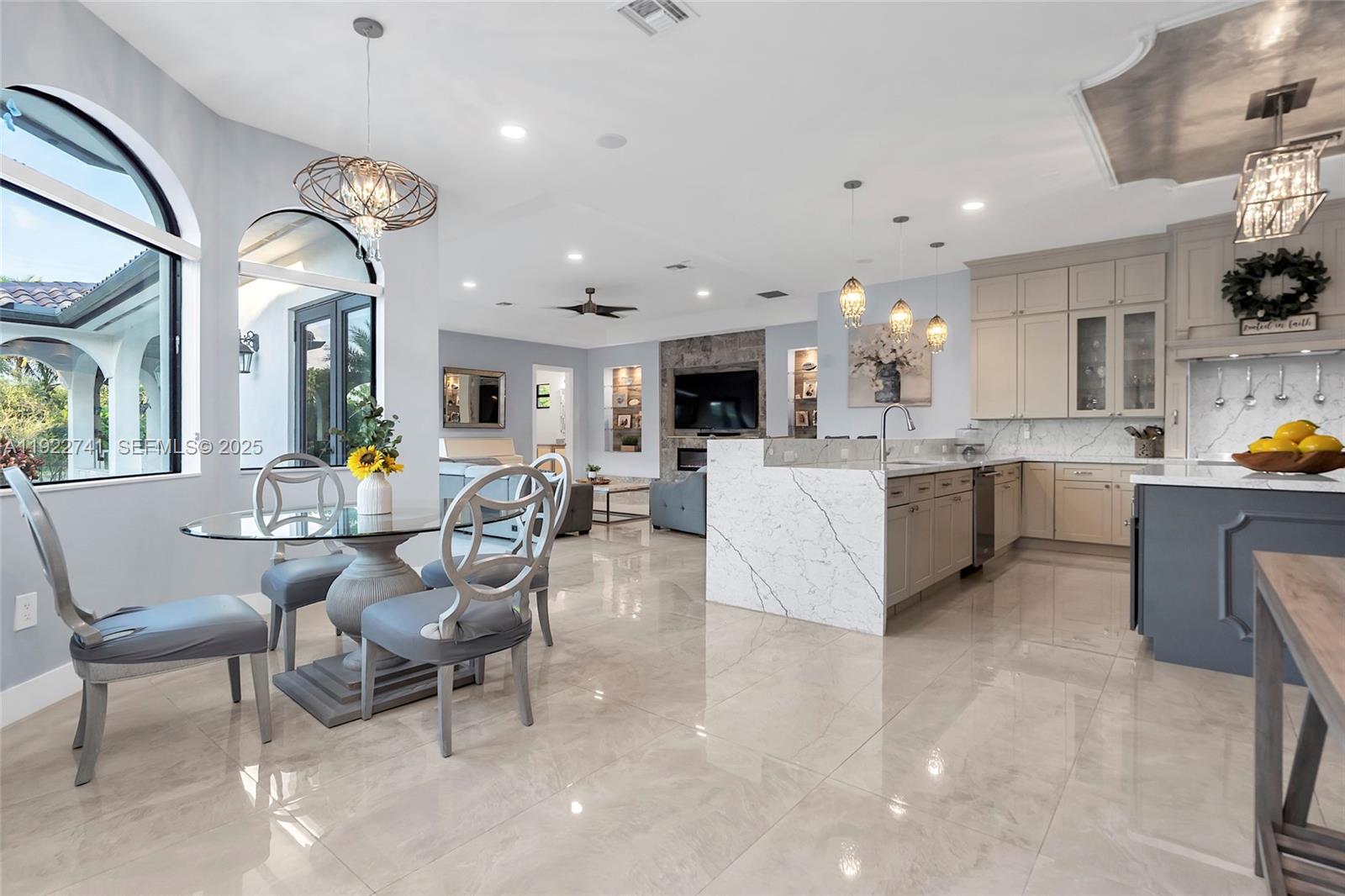 SILVER PALM CITY - Residential