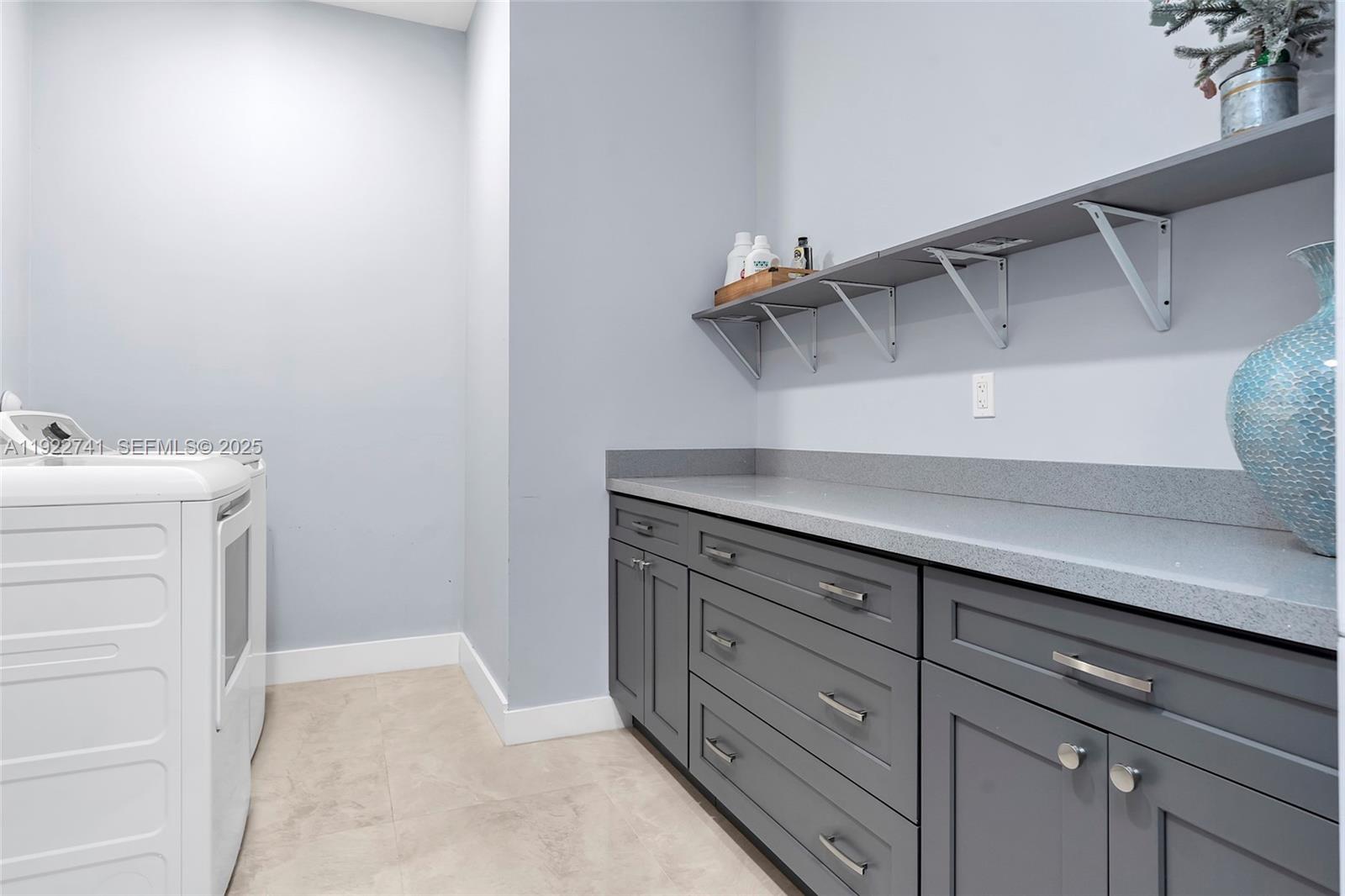 SILVER PALM CITY - Residential